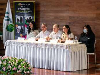 Iberdrola beca a estudiantes oaxaqueos dentro de su iniciativa Impulso STEM