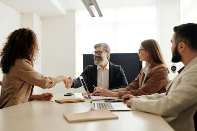 Cultura del toque humano, otra directriz para promover la felicidad en las organizaciones