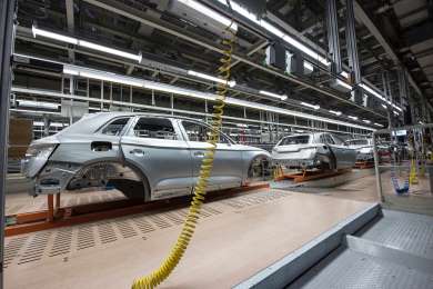 Empresas automotrices deben implementar estrategias ms all de un salario competitivo para retener al talento