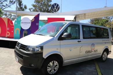 Volkswagen y Casa del Sol llevan soluciones de movilidad a comunidades poblanas