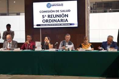 Legisladores proponen incluir cambiadores de paal en sanitarios de lugares de trabajo