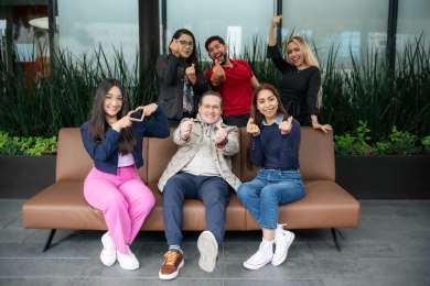 Coca-Cola FEMSA impulsa el talento joven y femenino en Amrica Latina