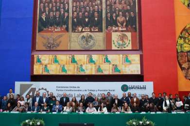 Comisiones del Congreso avalan reducci�n gradual de la jornada laboral a 40 horas semanales