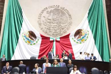Aprueban iniciativa sobre condiciones de lactarios en centros de trabajo 