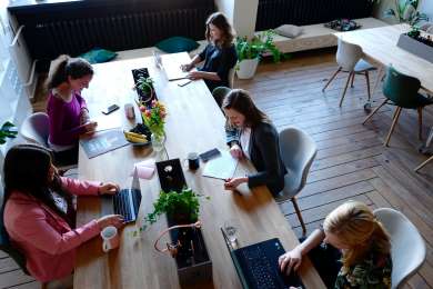 Destacan liderazgo femenino en la construcci�n de organizaciones sostenibles