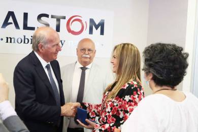 Senado francs otorga medalla al mrito a Mait Ramos, CEO de Alstom Mxico