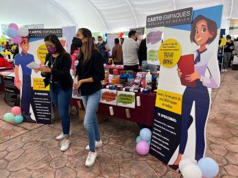 Cierra Secretara del Trabajo feria de empleo en mes de la juventud